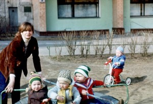 Людмила Кившенко-Годы детства помню ясно я Людмила Кившенко-Годы детства помню ясно я